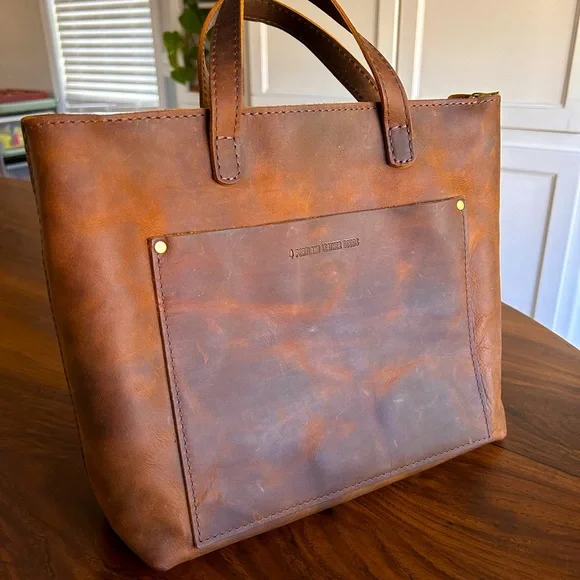 Portland Leather Bags Portland Leather Goods Canyon Crossbody - Main Image